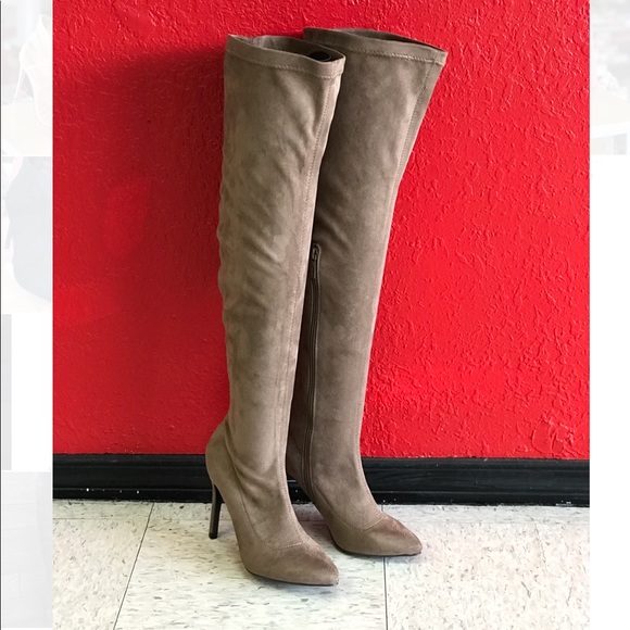 Knee high Boots - Picture 3 of 3